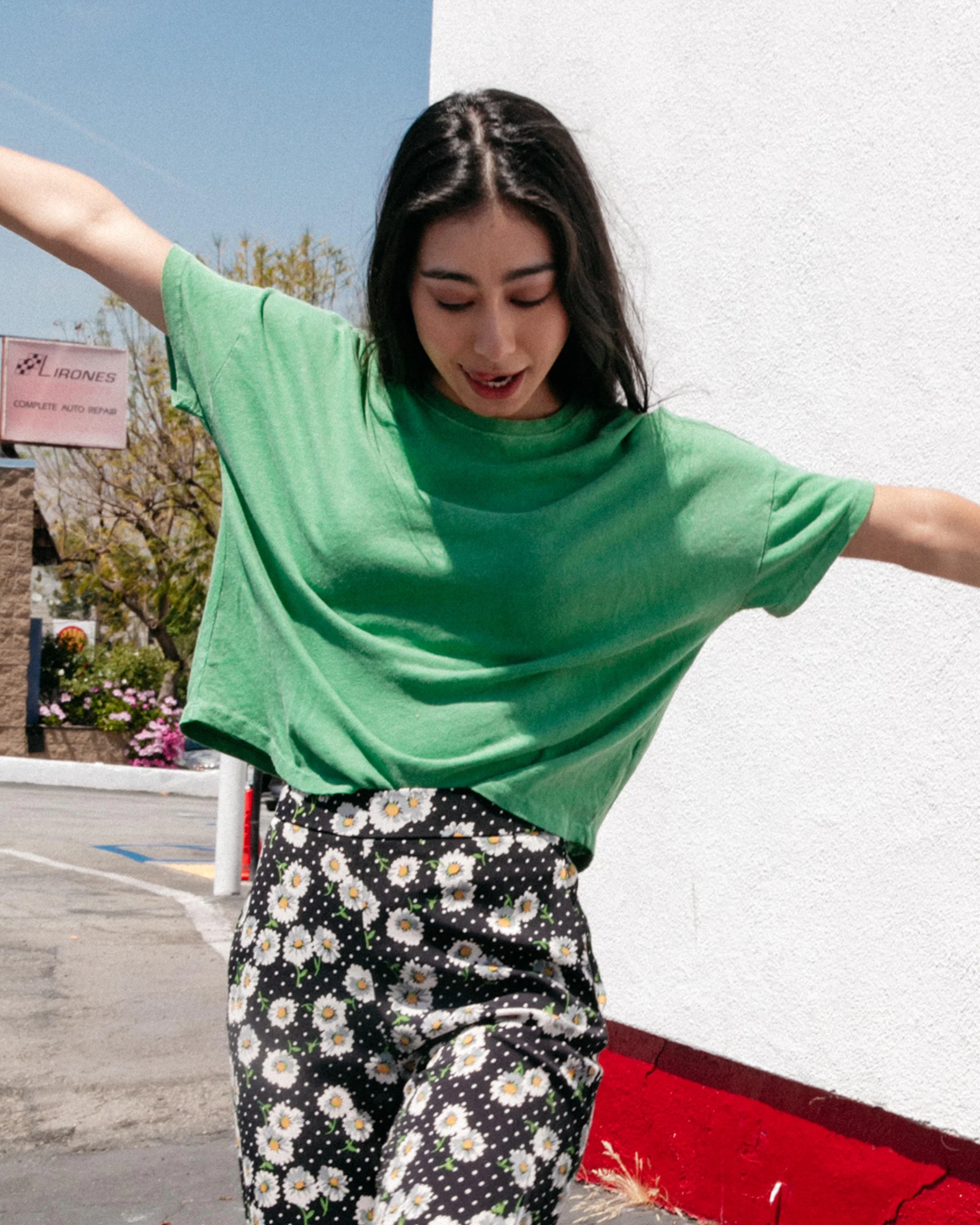 Women's Linen Crop Tee - Image 2