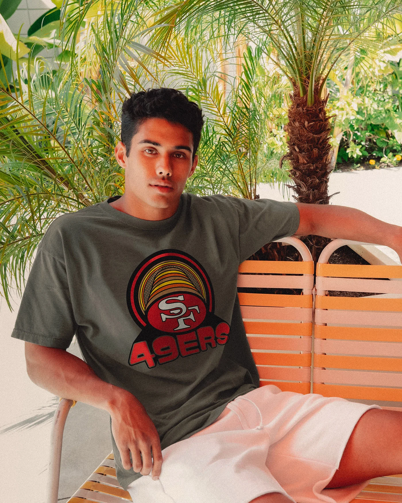 NFL Infinite Vibe 49ers Flea Market Tee - Image 2