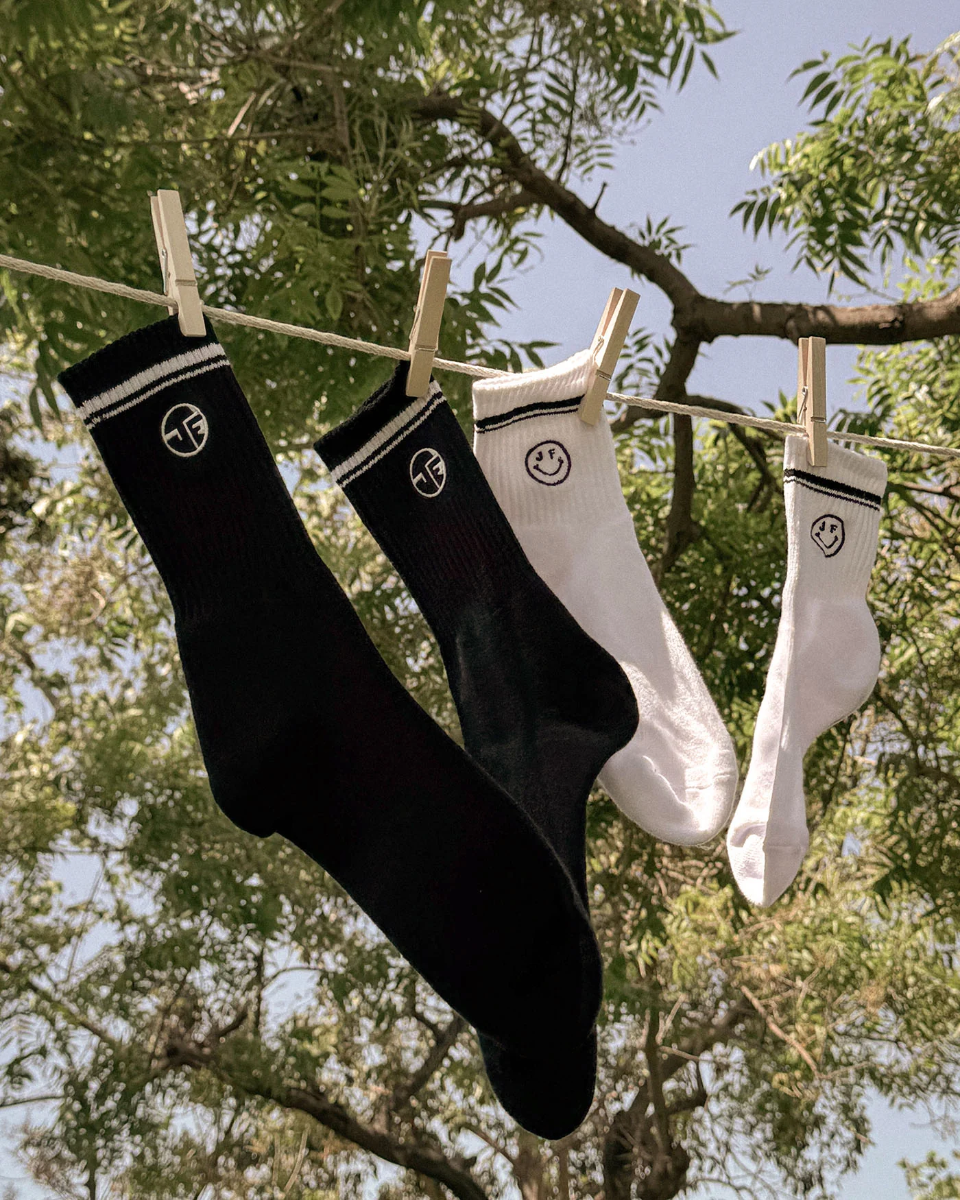 JF by Junk Food Embroidered Logo Crew Socks - Image 4