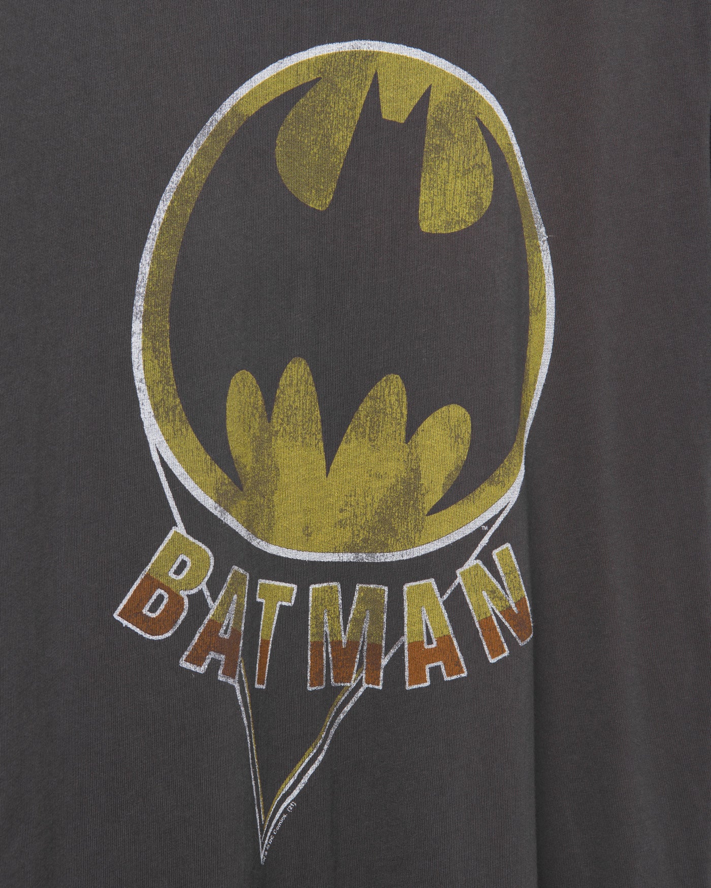BATMAN™ Bat-signal Vintage Tee - Image 3