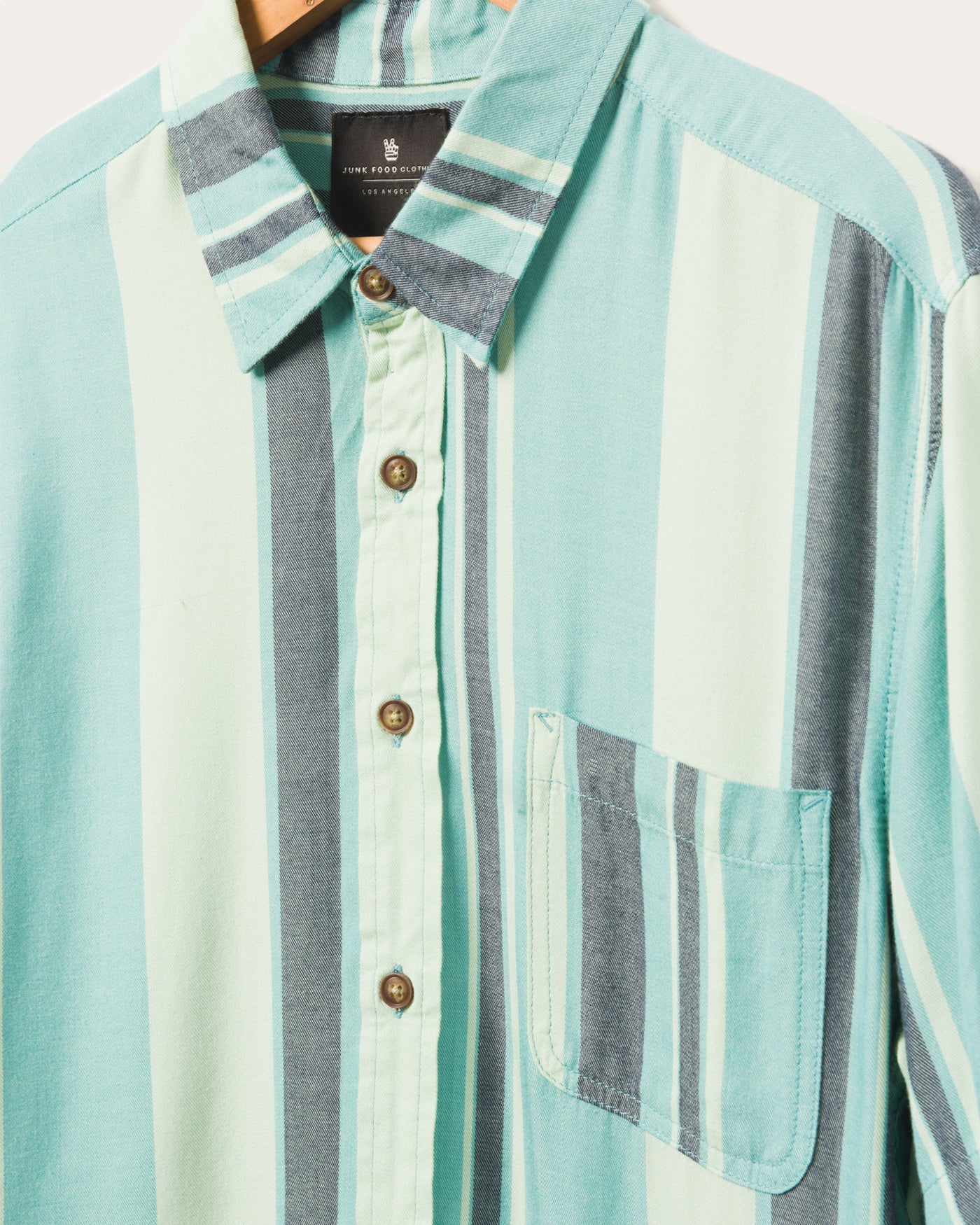 Men's Farley One Pocket Shirt - Image 5