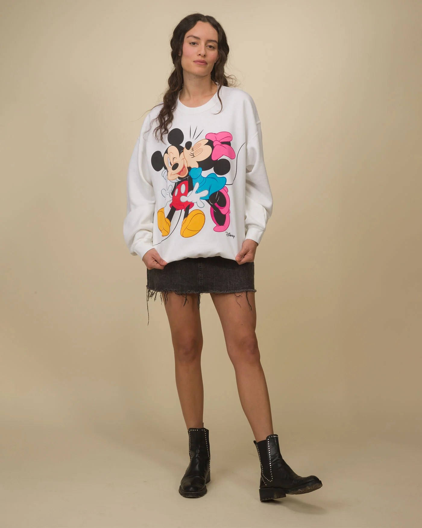 Mickey and Minnie Kiss Flea Market Fleece - Image 2