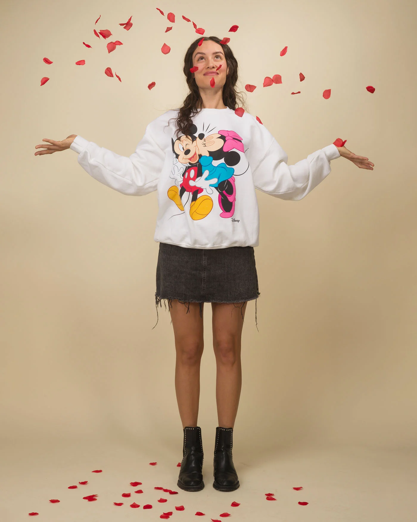 Mickey and Minnie Kiss Flea Market Fleece - Image 3