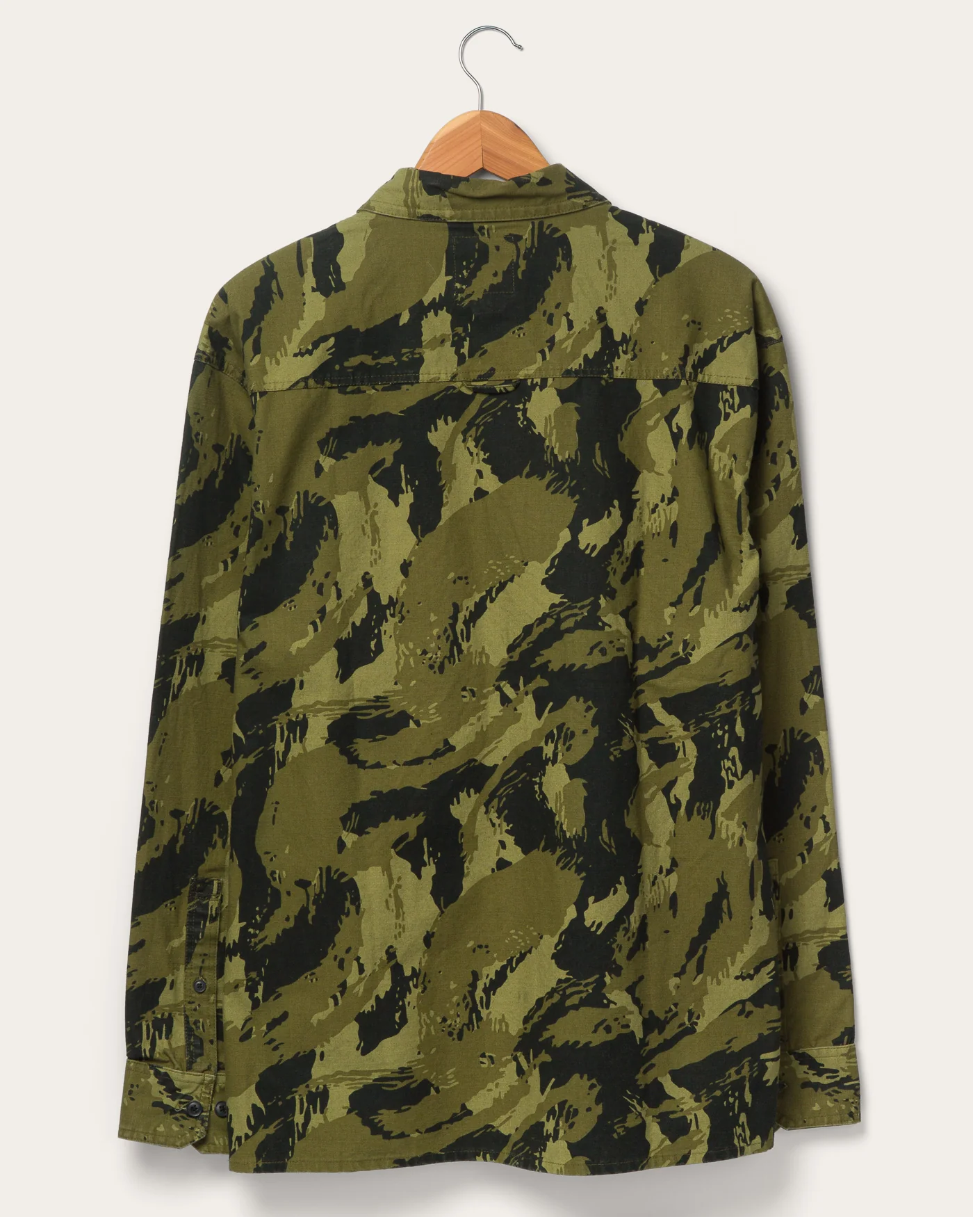 Tame Oversized Two Pocket Long Sleeve Camo Shirt - Image 4