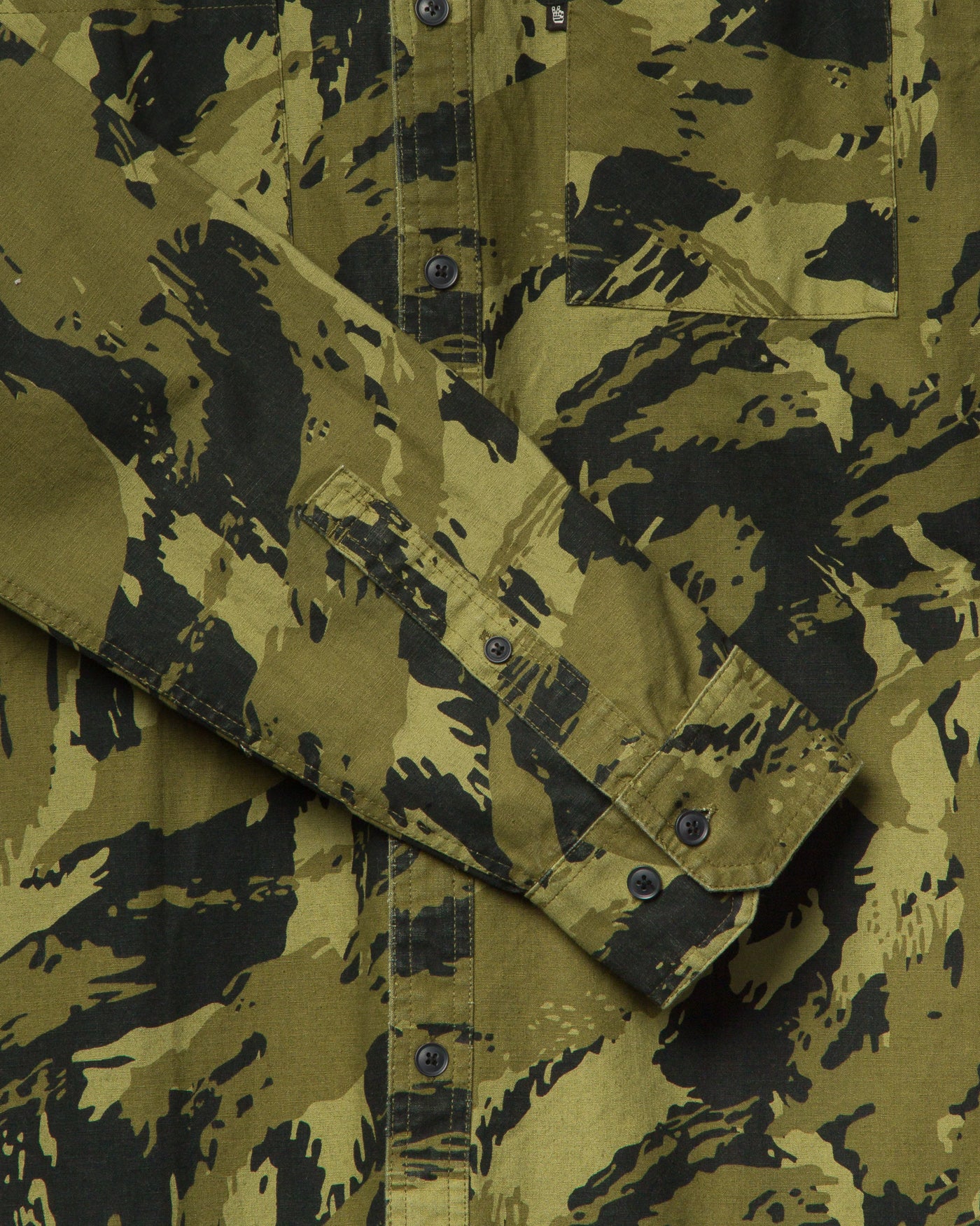 Tame Oversized Two Pocket Long Sleeve Camo Shirt - Image 6