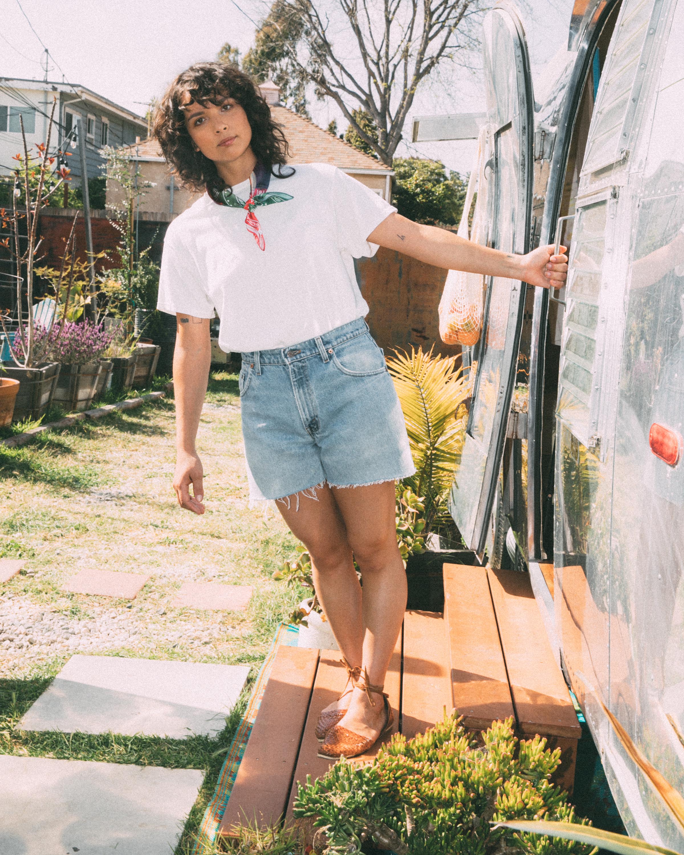UNISEX FLEA MARKET TEE - Image 5