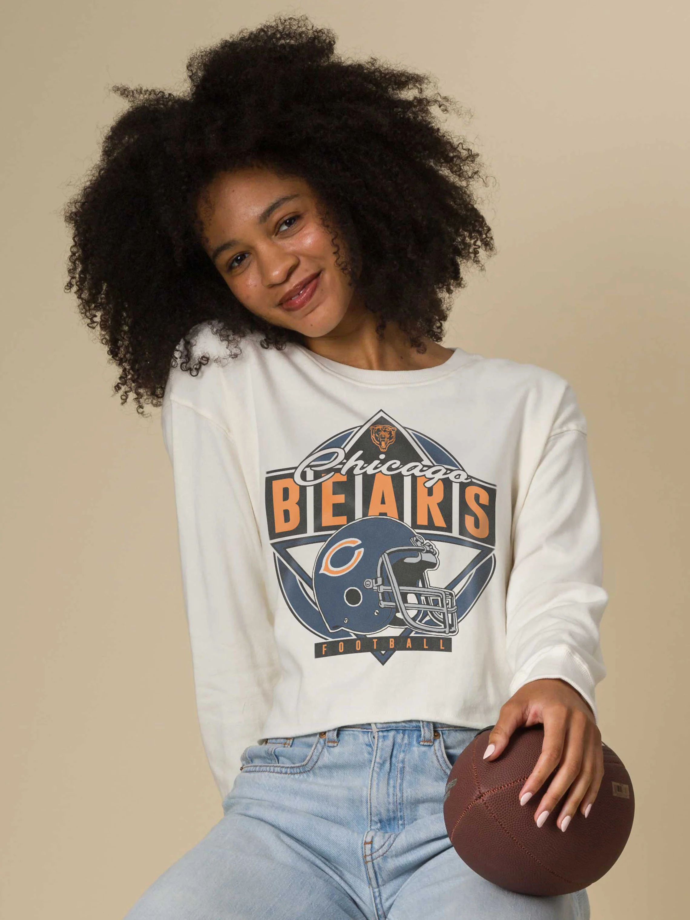 Women's Chicago Bears Helmet Crop Fleece - Image 2