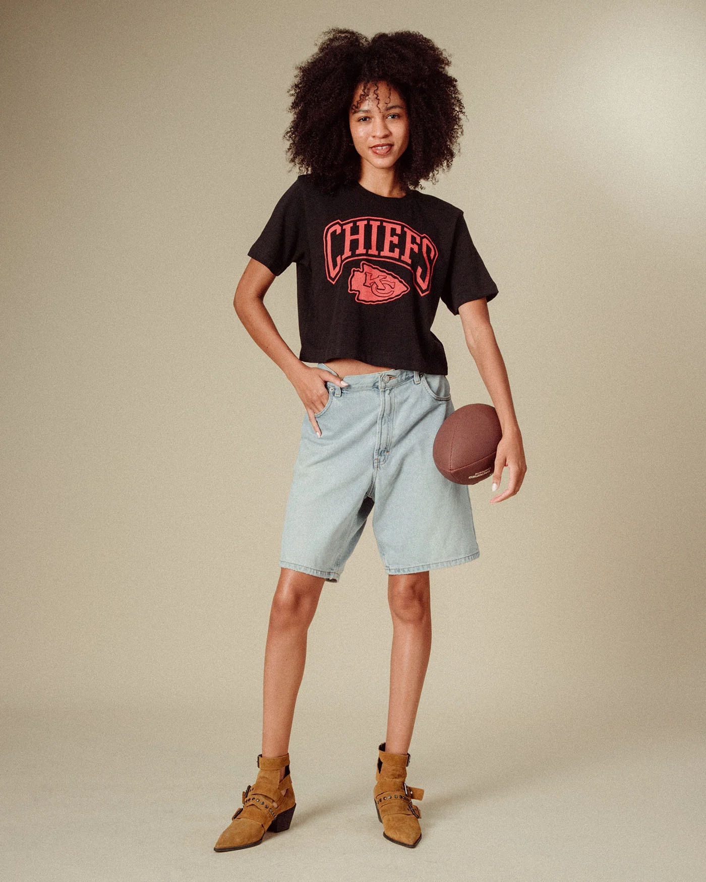 Women's Kansas City Chiefs Blitz Mock Neck Crop Tee - Image 2