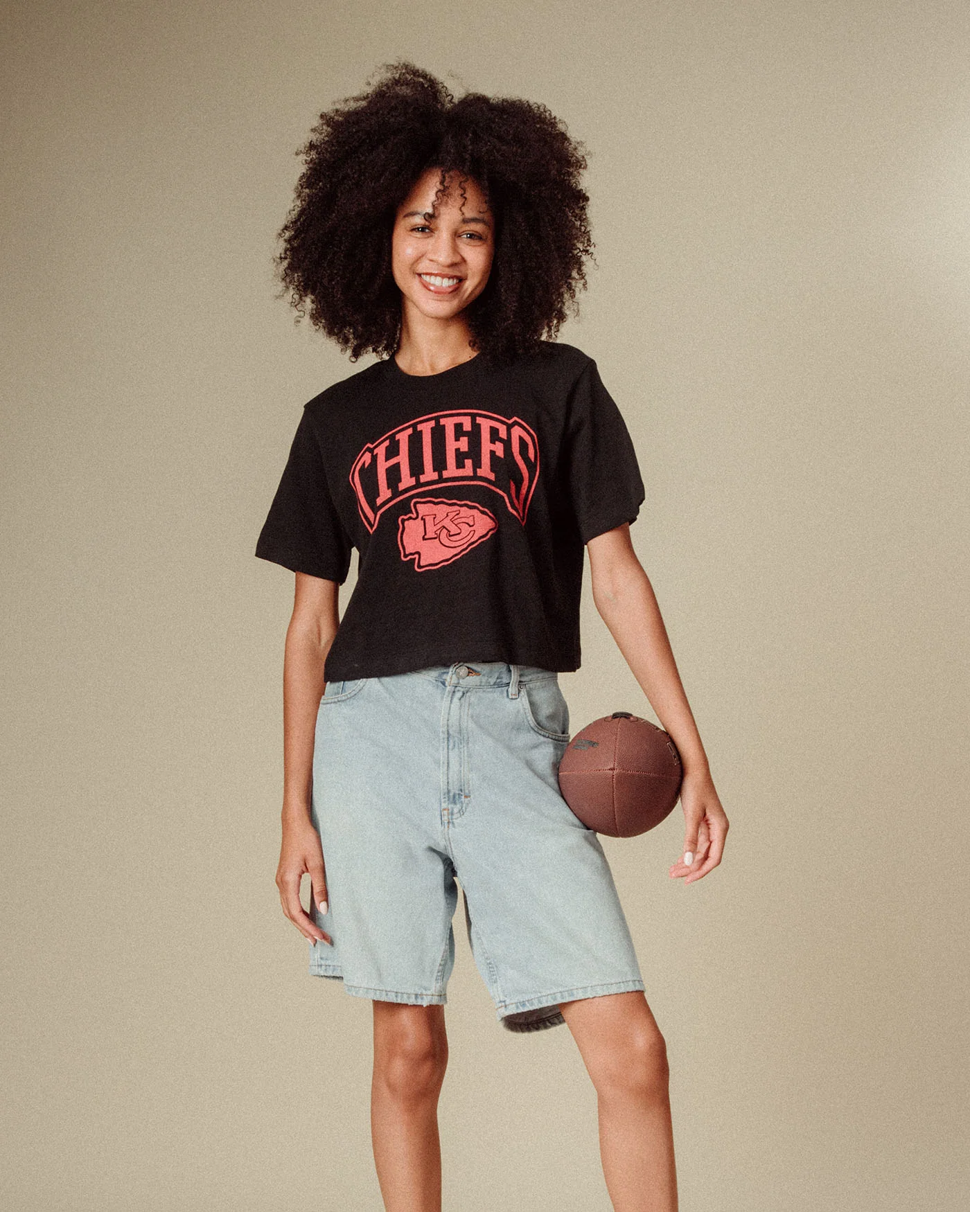 Women's Kansas City Chiefs Blitz Mock Neck Crop Tee - Image 3