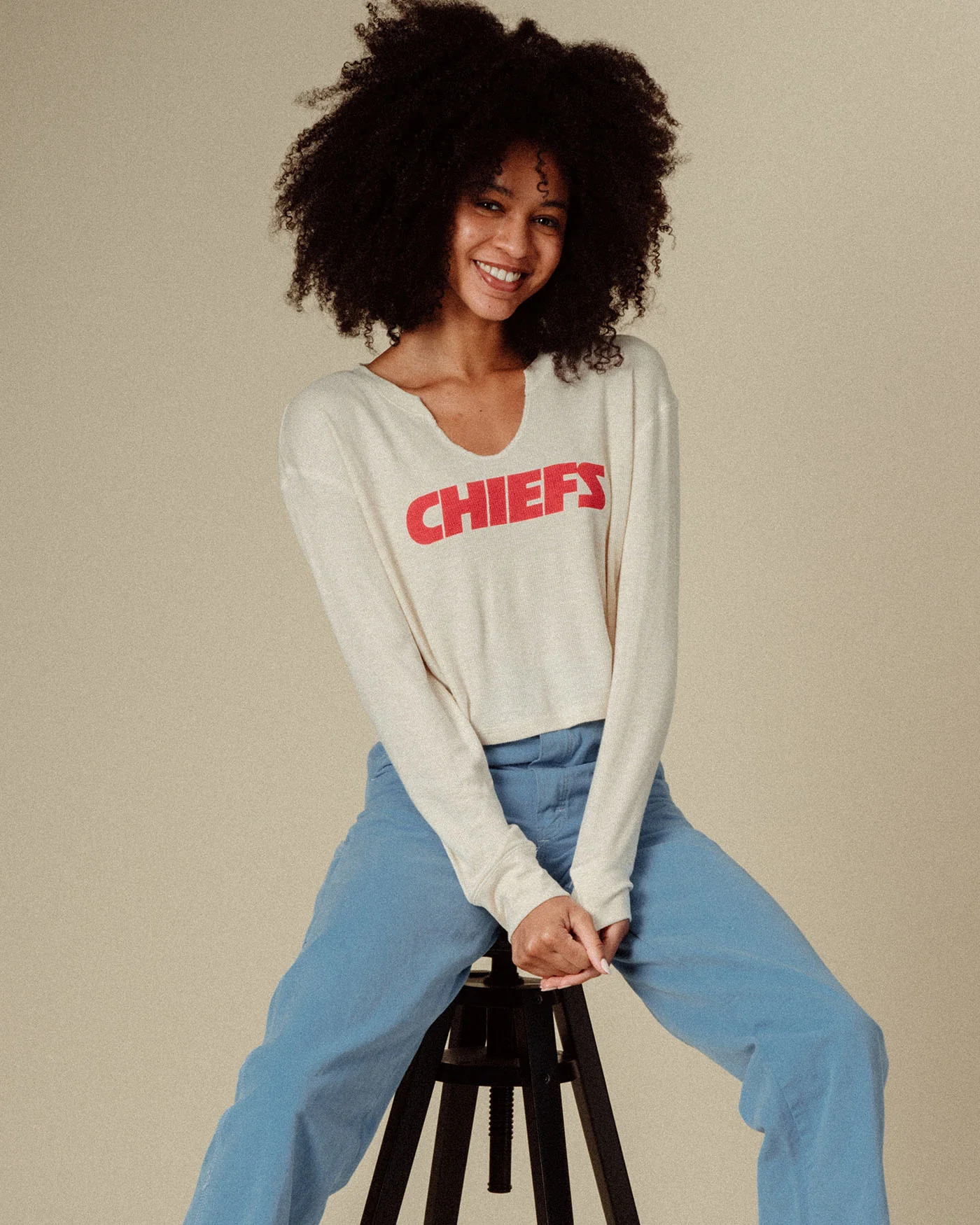 Women's Kansas City Chiefs Sunday Crop Thermal - Image 2