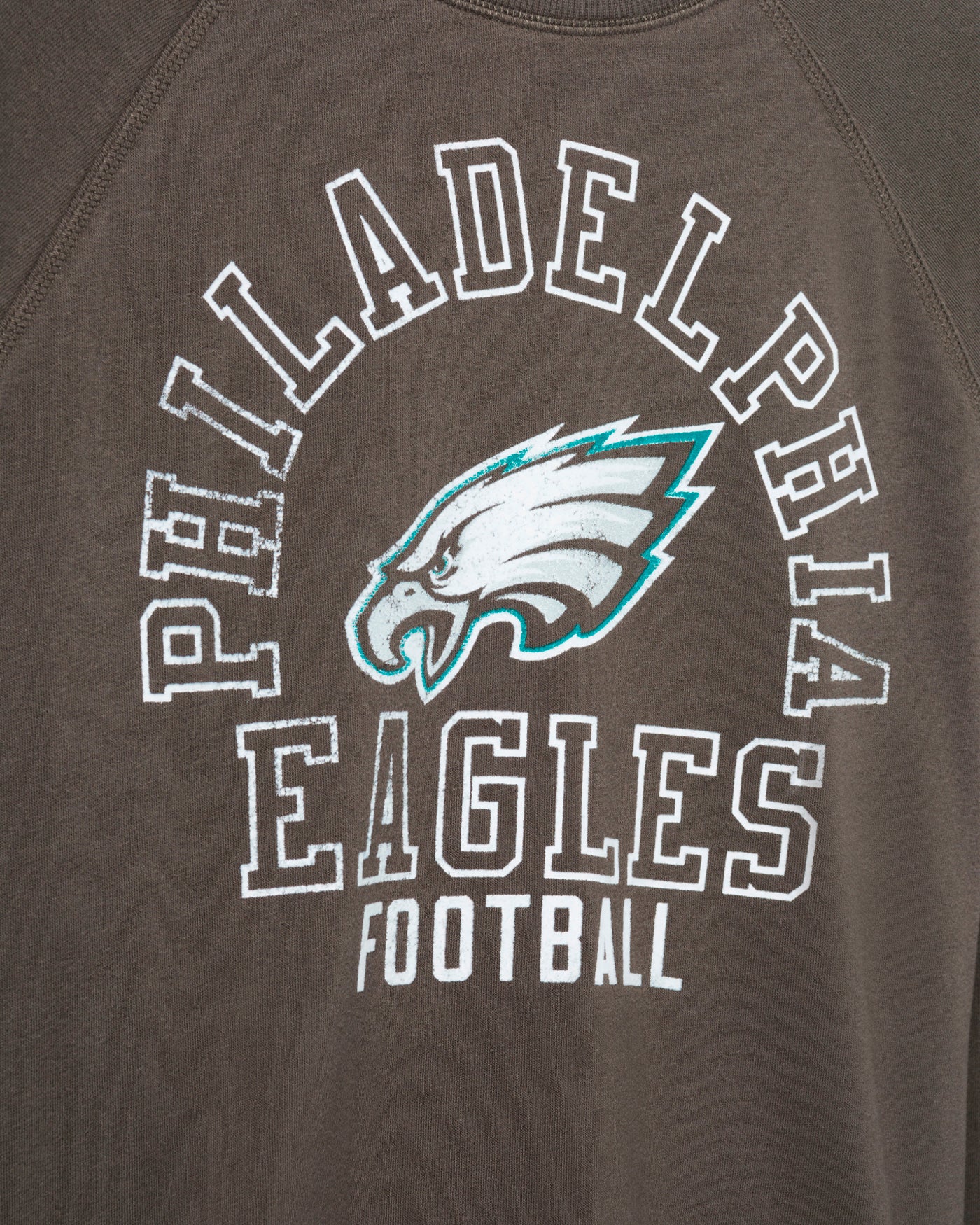Women's Philadelphia Eagles Flocked Raglan Crew Fleece - Image 4