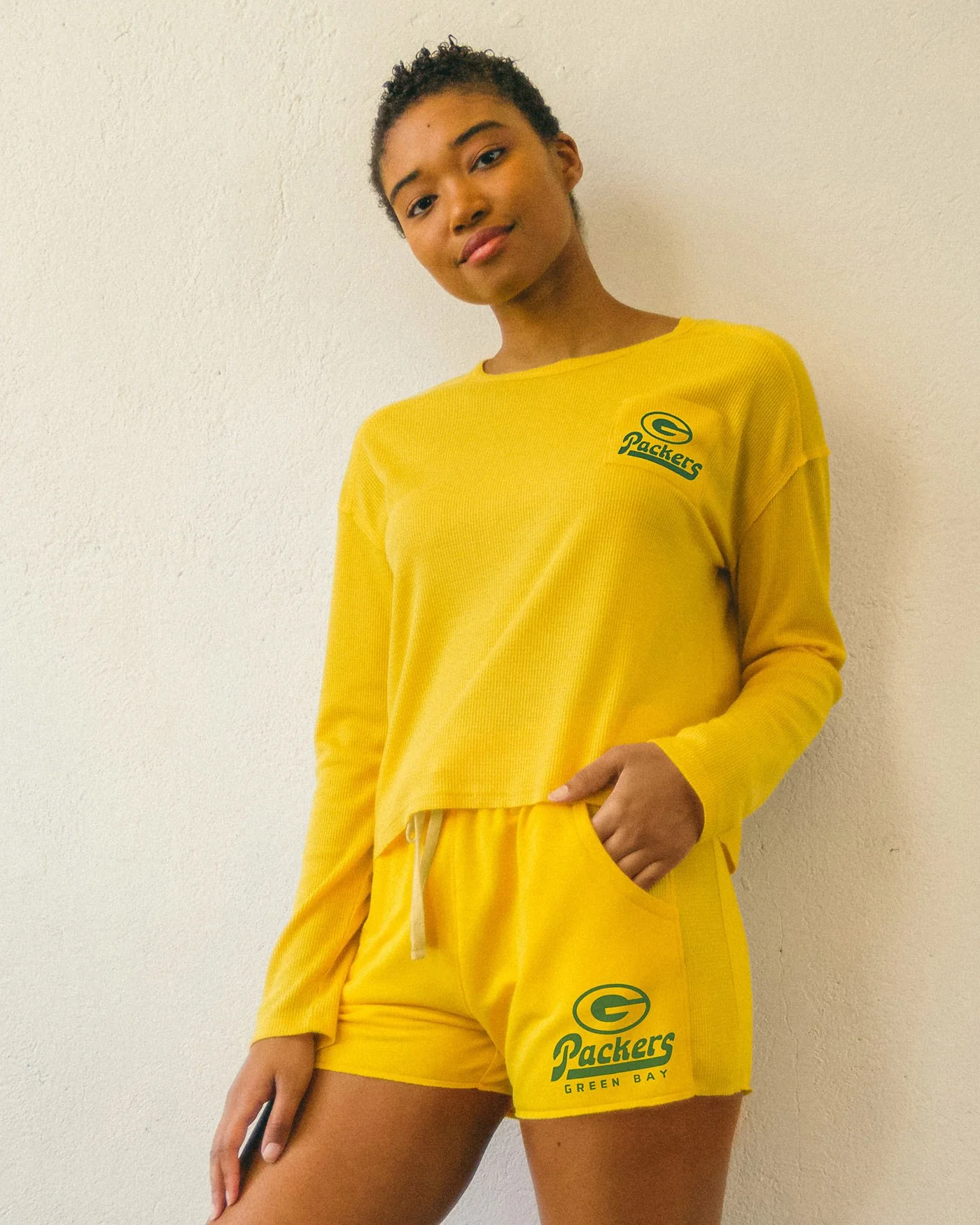 Women's NFL Green Bay Packers Fabric Mix Thermal Short - Image 2
