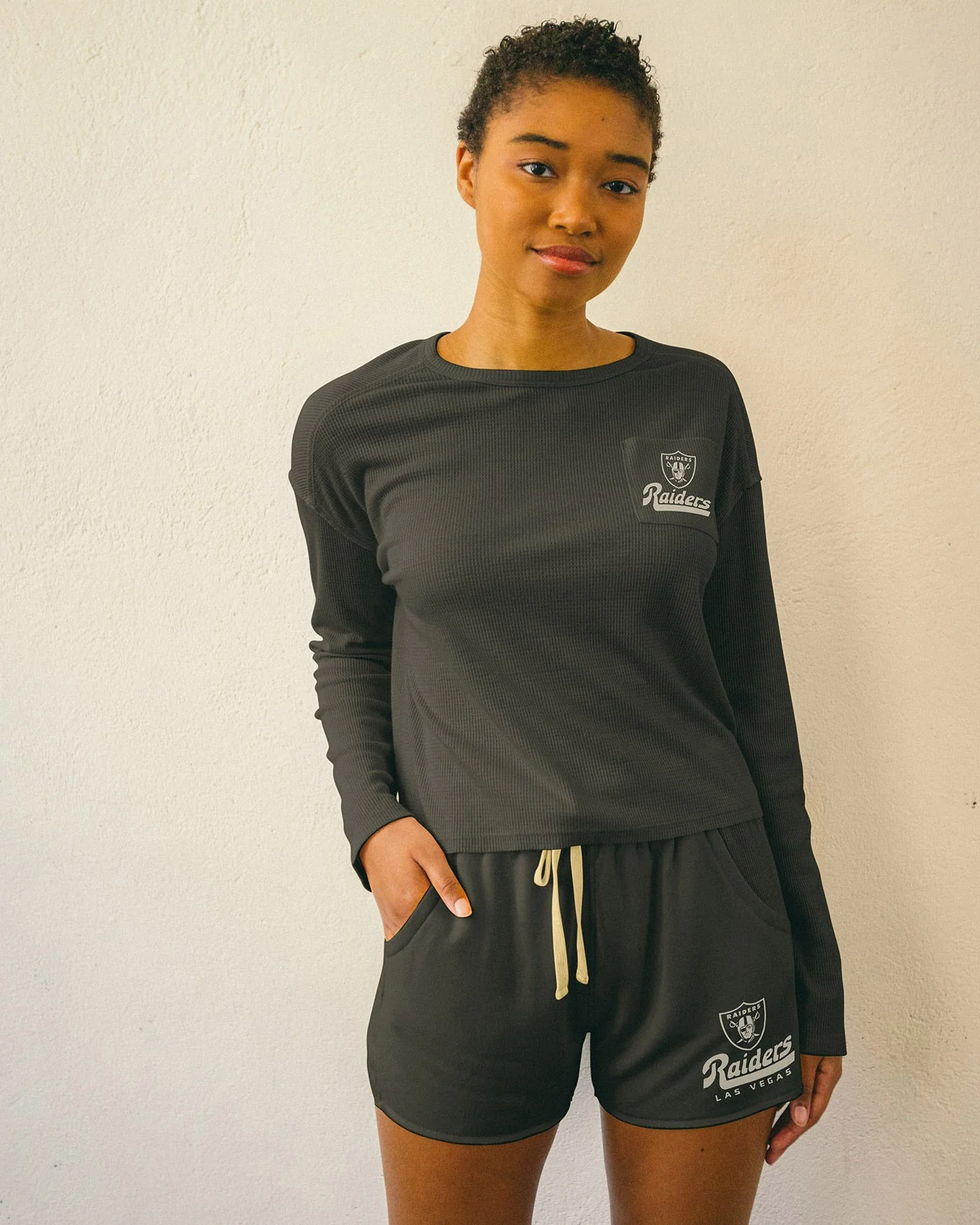 Women's NFL Las Vegas Raiders Fabric Mix Thermal Short - Image 2