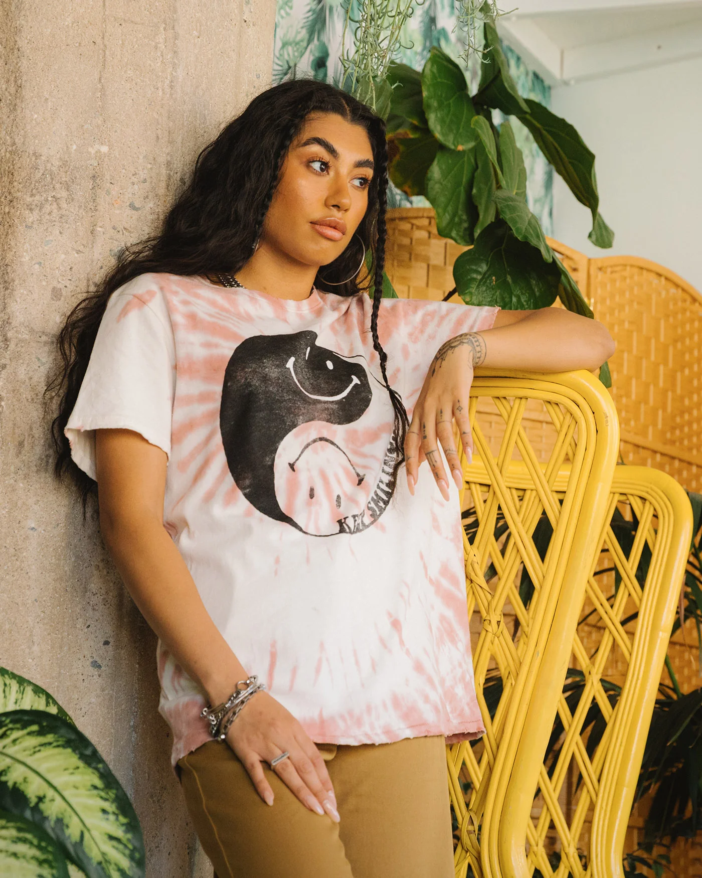Women's Smiley Yin Yang Vintage Tee - Image 2