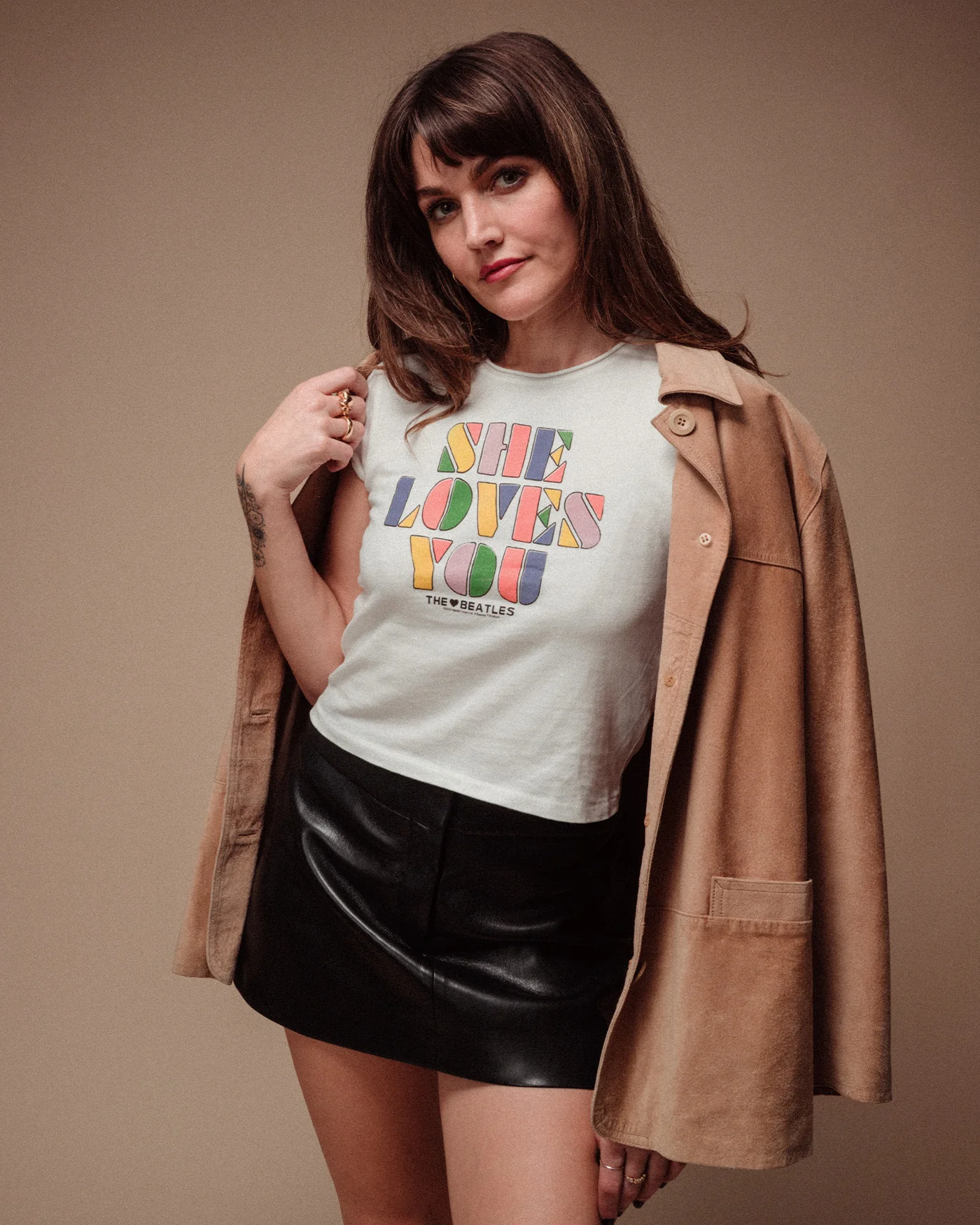 Women's The Beatles She Loves You Vintage Baby Tee - Image 2